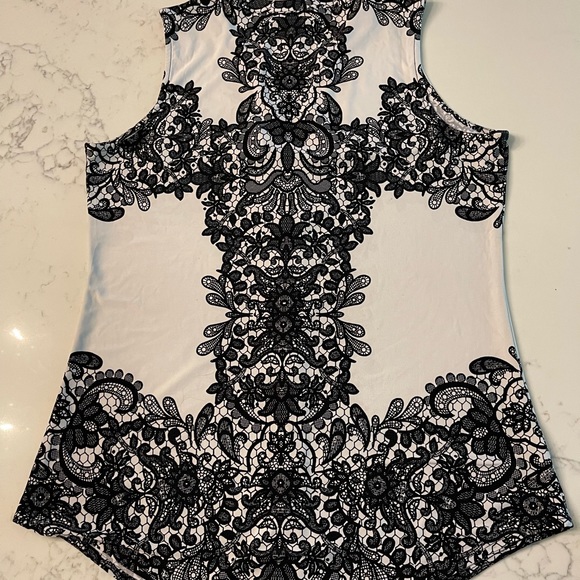INC black & cream sleeveless blouse - Picture 4 of 9